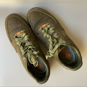 Preowned Air Force 1 Supreme Berlin - Size 11